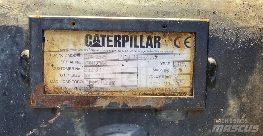 CAT Attache rapide Kolesové rýpadlá