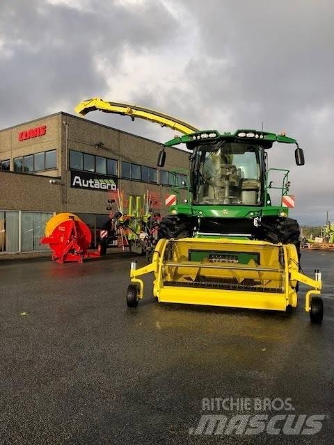 John Deere 8200 i Samochodné kosačky