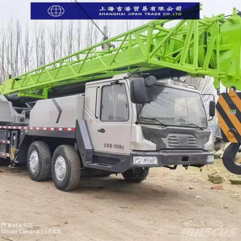 Zoomlion ZTC 550 Univerzálne terénne žeriavy