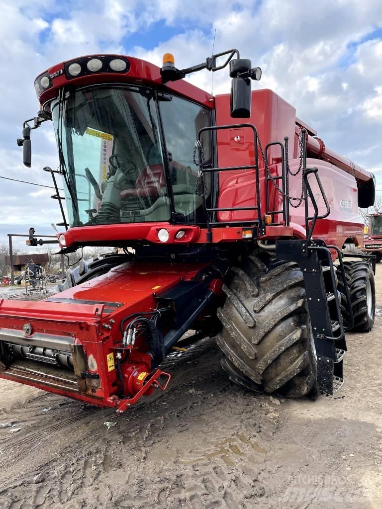 Case IH 9120 Kombinované zberacie stroje