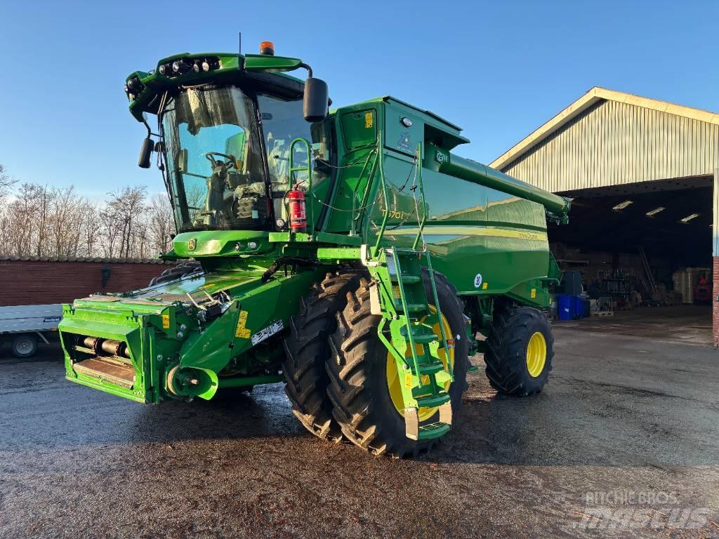 John Deere T670I 4WD Kombinované zberacie stroje