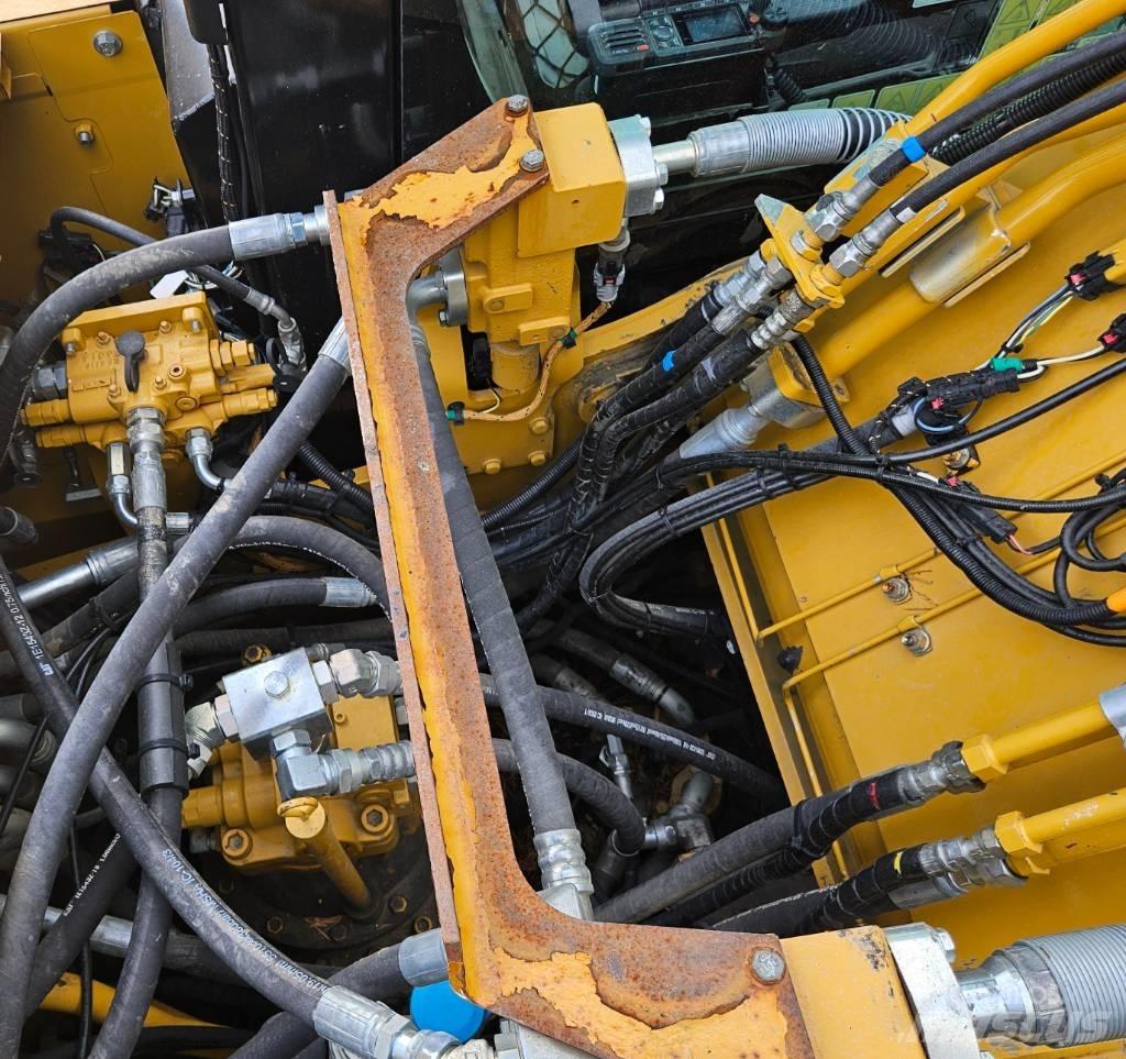 CAT 320 Pásové rýpadlá