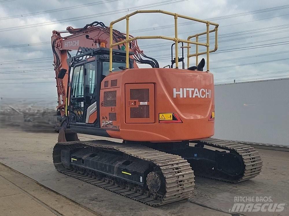 Hitachi ZX225USLC-7 Pásové rýpadlá