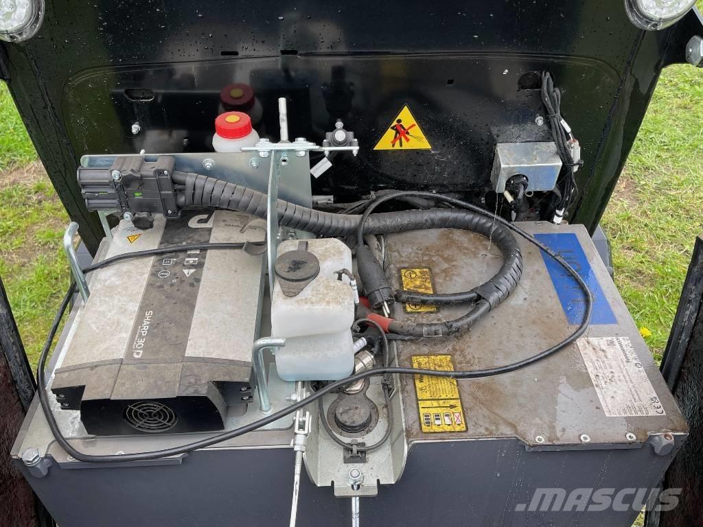 Kubota RT220-2e Kolesové nakladače