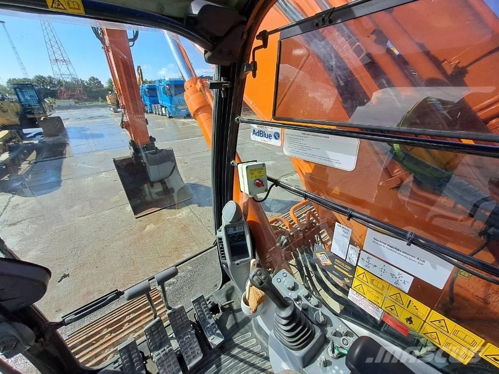 Hitachi ZX300LC-6 Pásové rýpadlá
