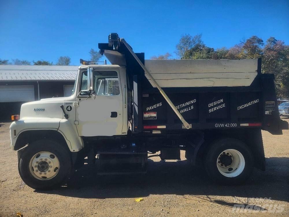 Ford L8000 Sklápače