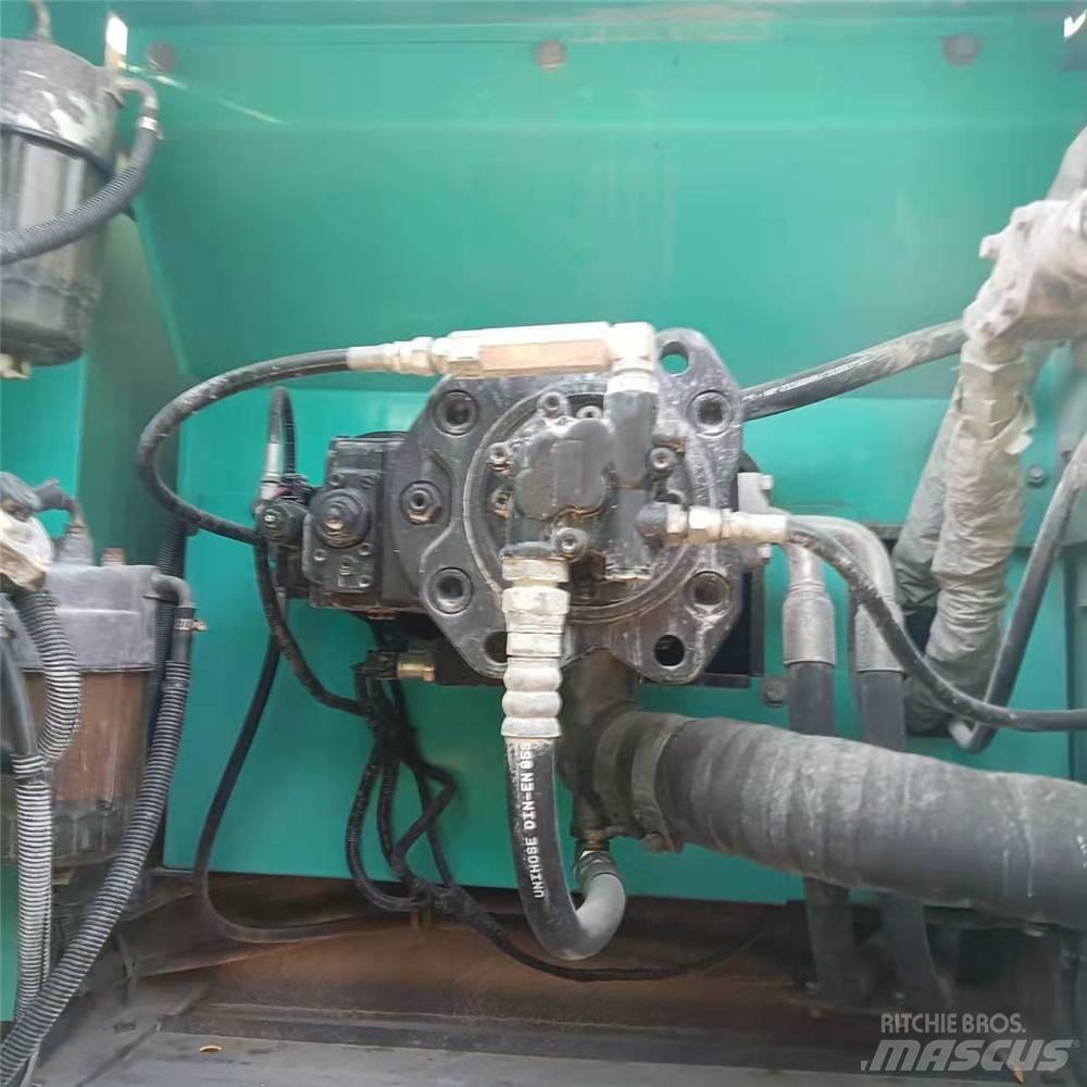 Kobelco SK330D Pásové rýpadlá