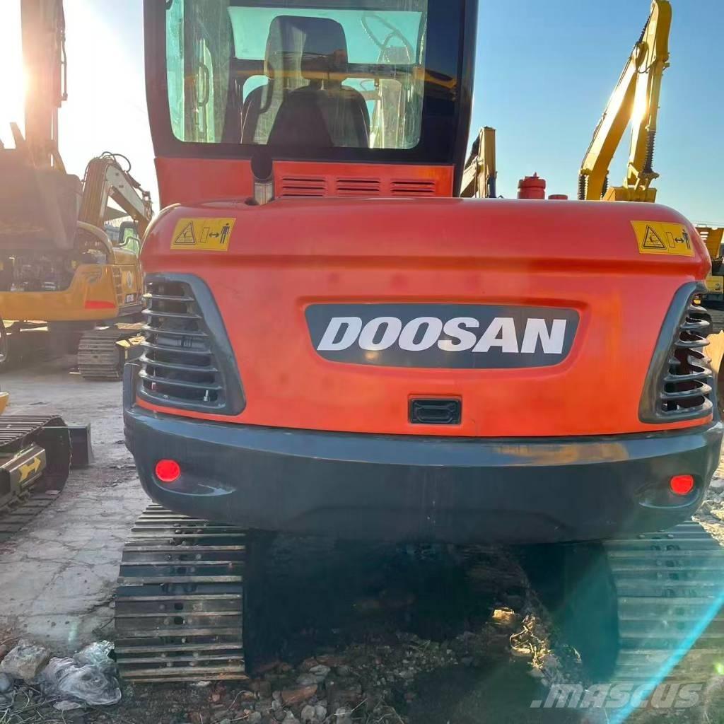 Doosan DX 60 Pásové rýpadlá