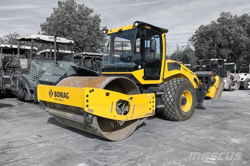 Bomag BW 213 D-5 Ťahačové valce