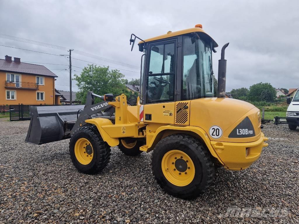 Volvo L 30 Kolesové nakladače