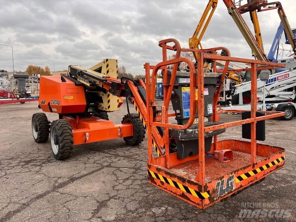JLG 340 AJ Kĺbové plošiny