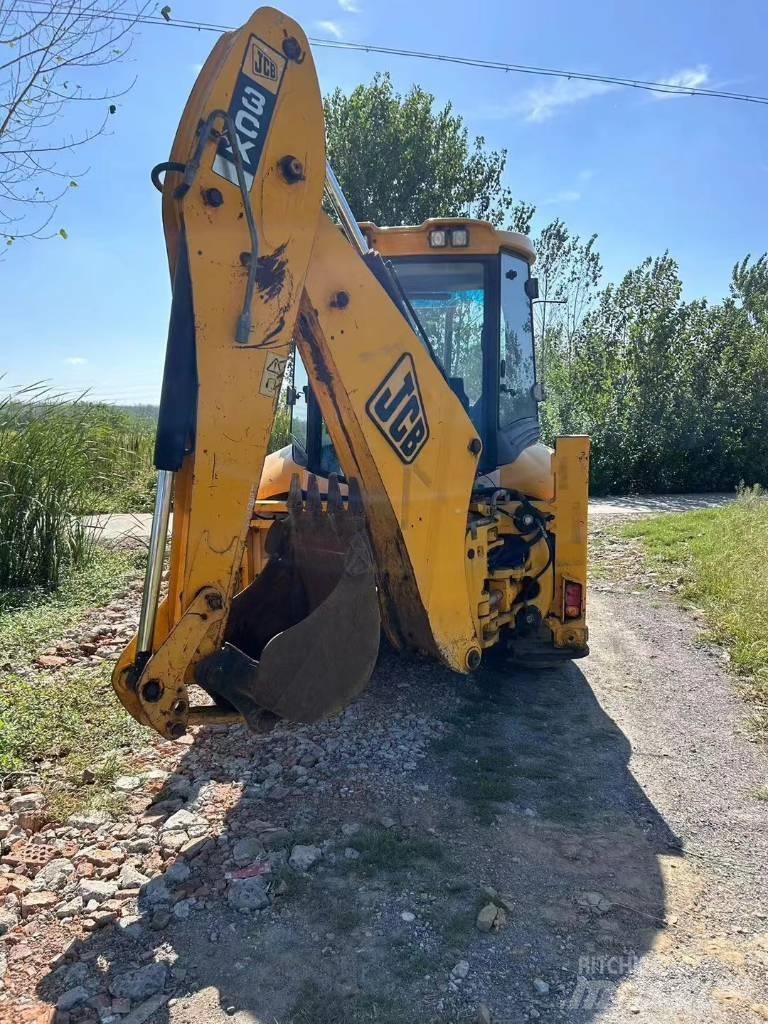 JCB 3 CX Rýpadlo-nakladače