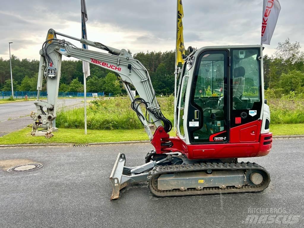Takeuchi TB 235-2 V3 Mini rýpadlá < 7t