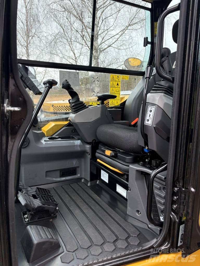 CAT 306 Mini rýpadlá < 7t