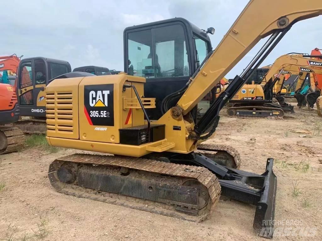 CAT  305.5 Pásové rýpadlá
