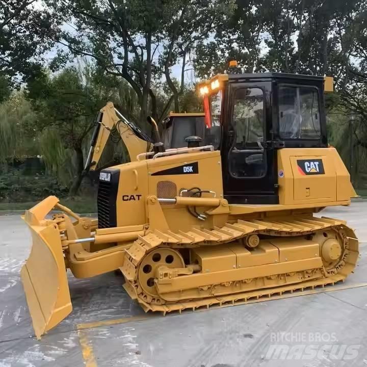 CAT D 5 K Pásové dozéry