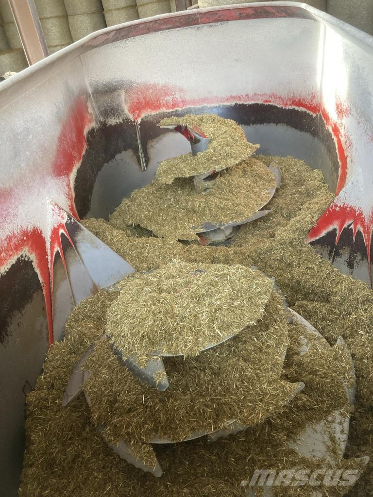 Trioliet AVM 24 Dávkovače, podavače