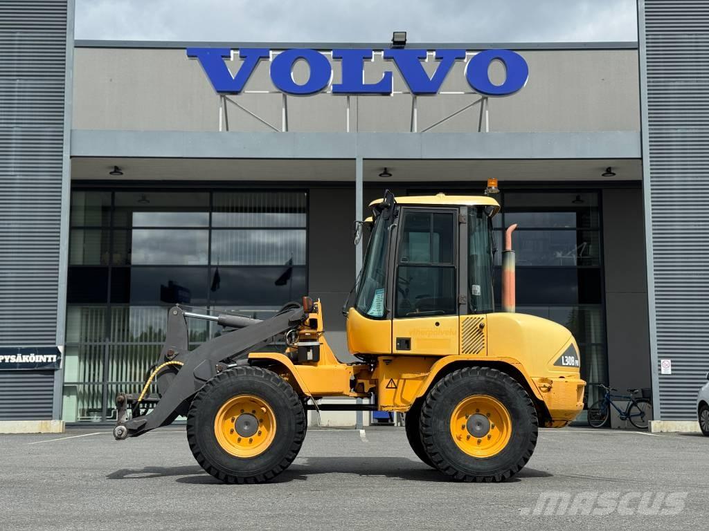 Volvo L 30 B Kolesové nakladače
