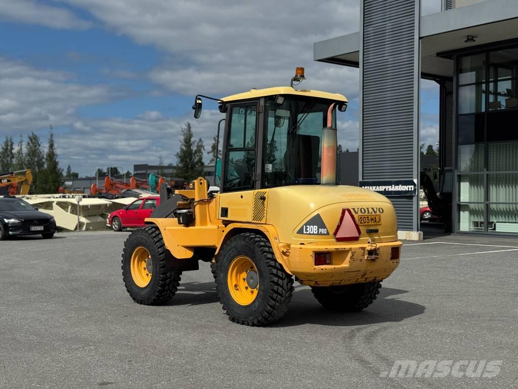 Volvo L 30 B Kolesové nakladače
