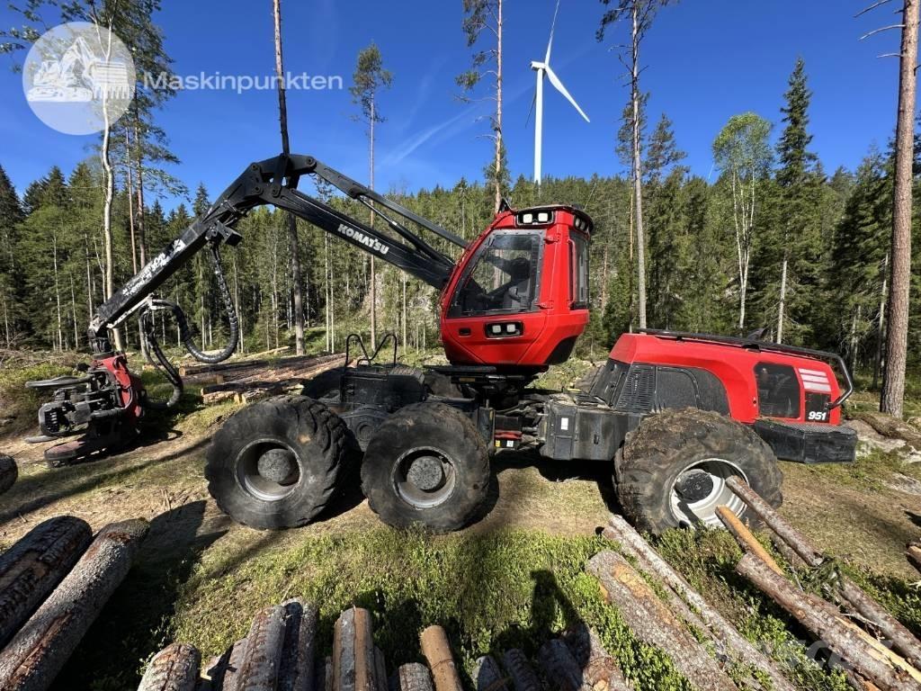 Komatsu 951 Harvestory
