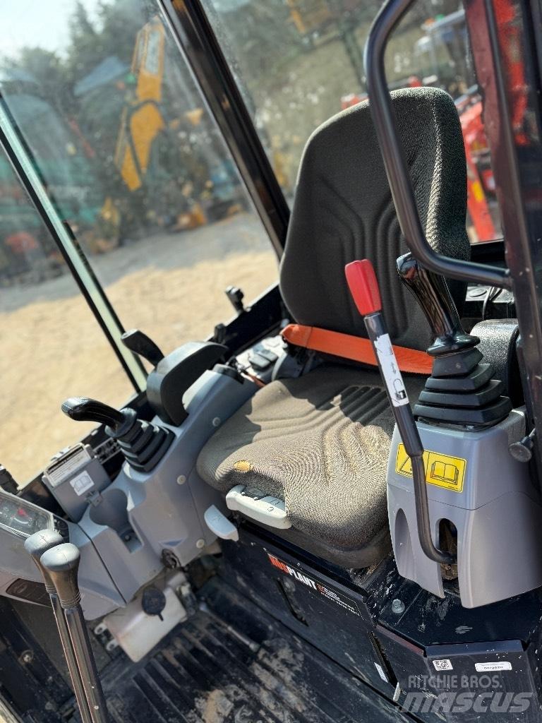 Kubota U 27-4 Mini rýpadlá < 7t
