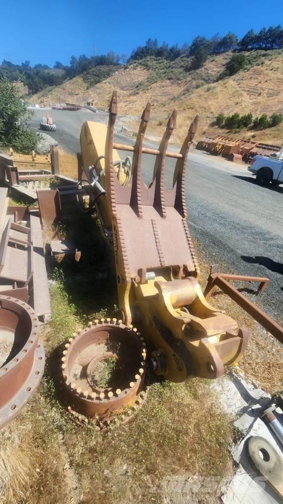 CAT 330 CL Pásové rýpadlá