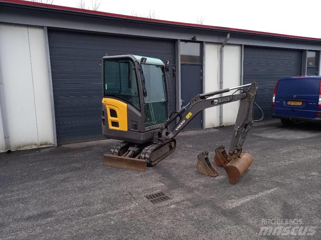 Volvo EC 15 Mini rýpadlá < 7t