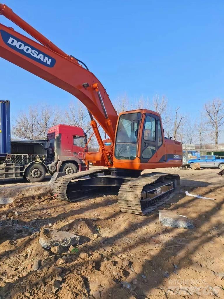 Doosan DH225LC-7 Pásové rýpadlá