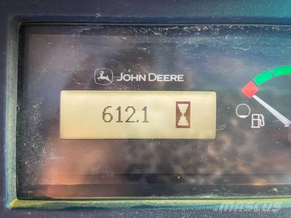John Deere 323 E Šmykom riadené nakladače