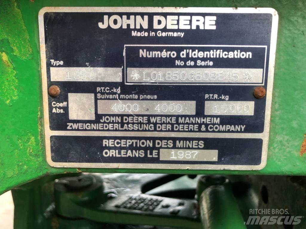 John Deere 1850 Traktory