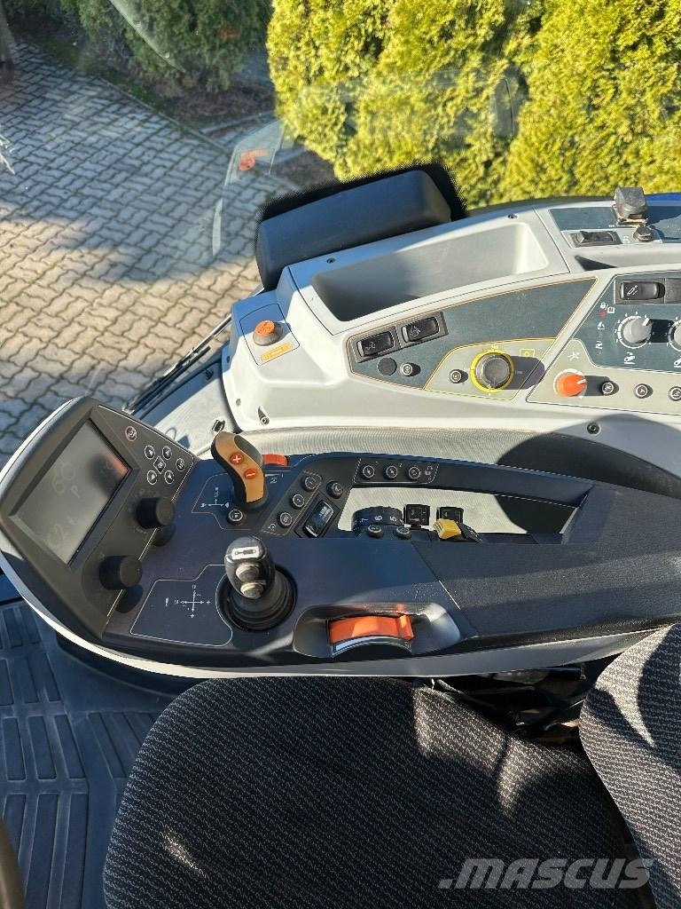 Valtra T234 VERSU Traktory