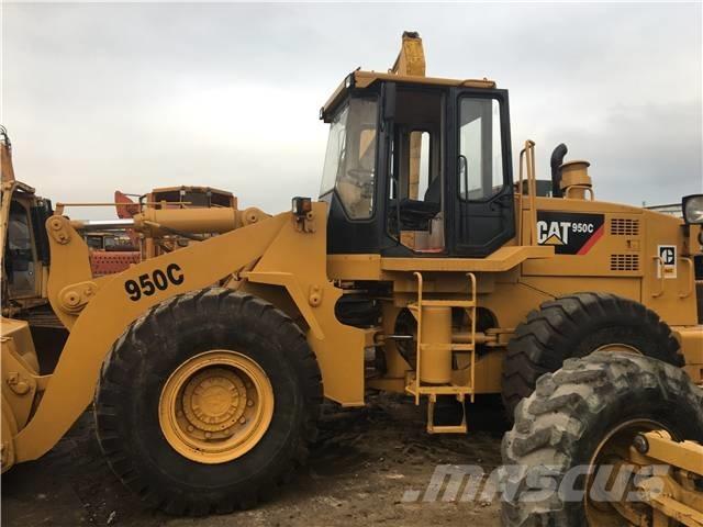 CAT 950C Kolesové nakladače
