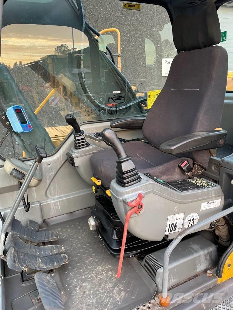 Volvo EC240B Pásové rýpadlá