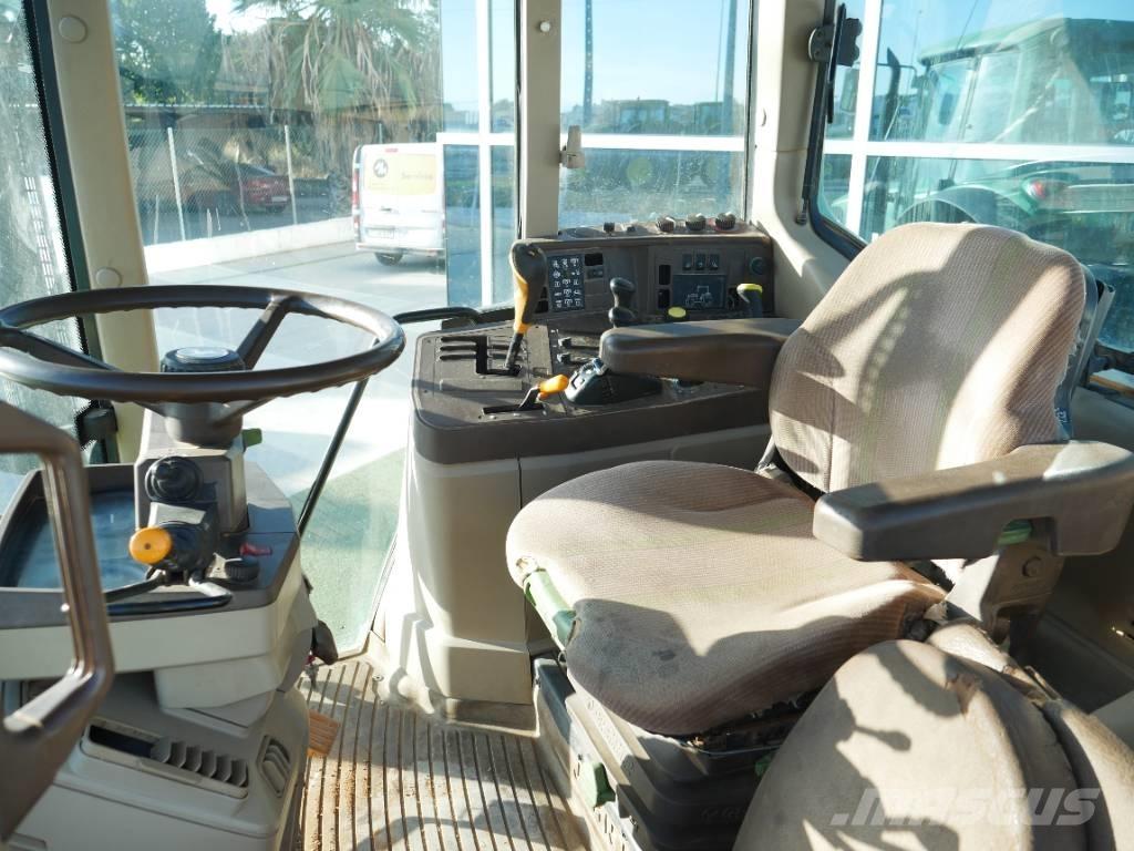 John Deere 6920 Traktory