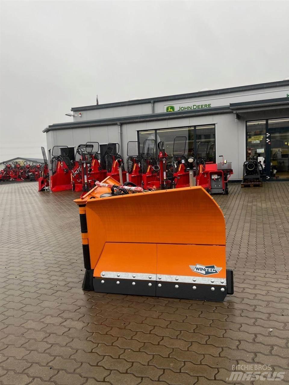  Wintec Vario XM320 Snežné pluhy, predné snežné radlice