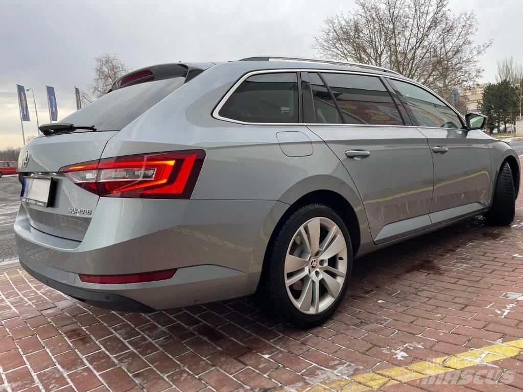 Skoda Superb Automobily