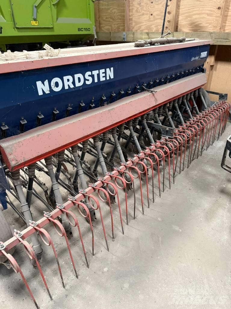 Nordsten såmaskine Mechanické sejačky