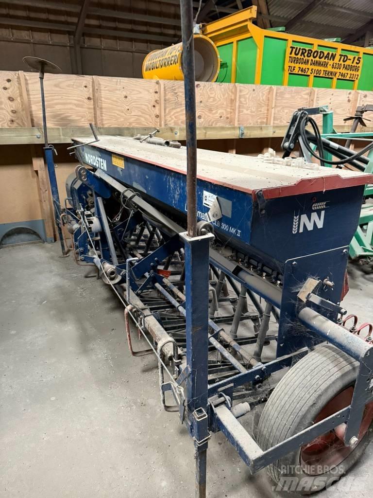 Nordsten såmaskine Mechanické sejačky