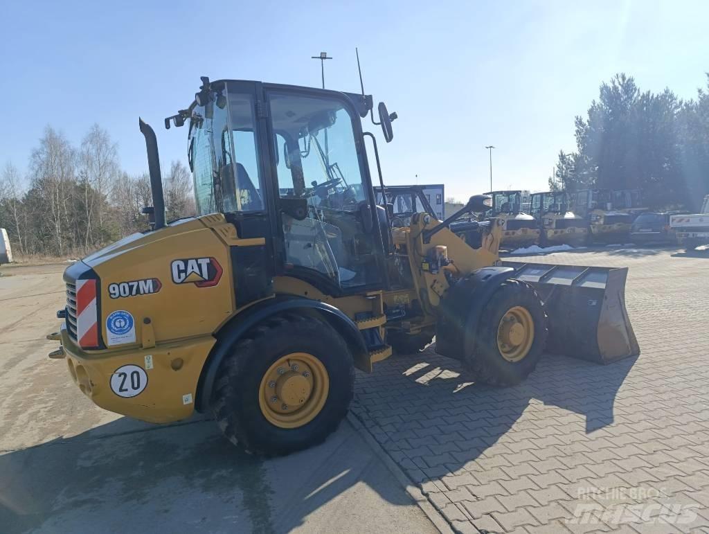 CAT 907 M Kolesové nakladače