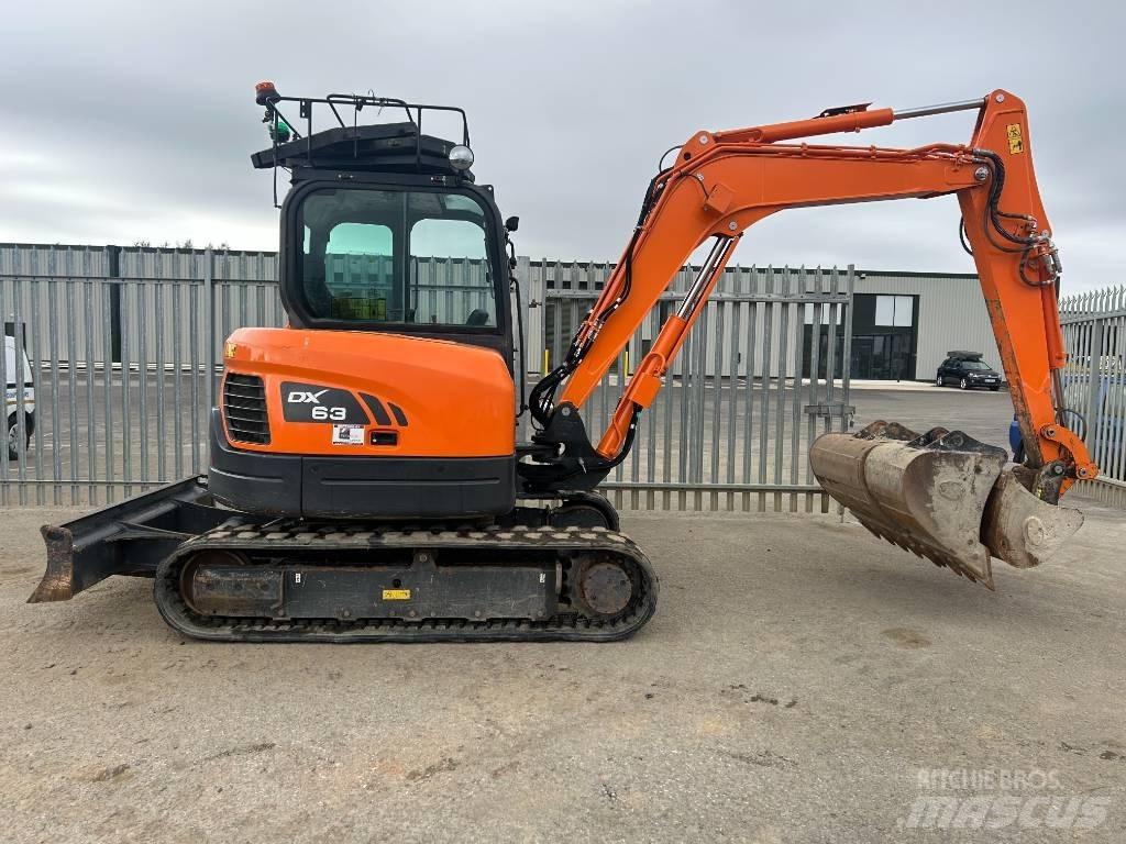 Doosan DX 63-3 Pásové rýpadlá