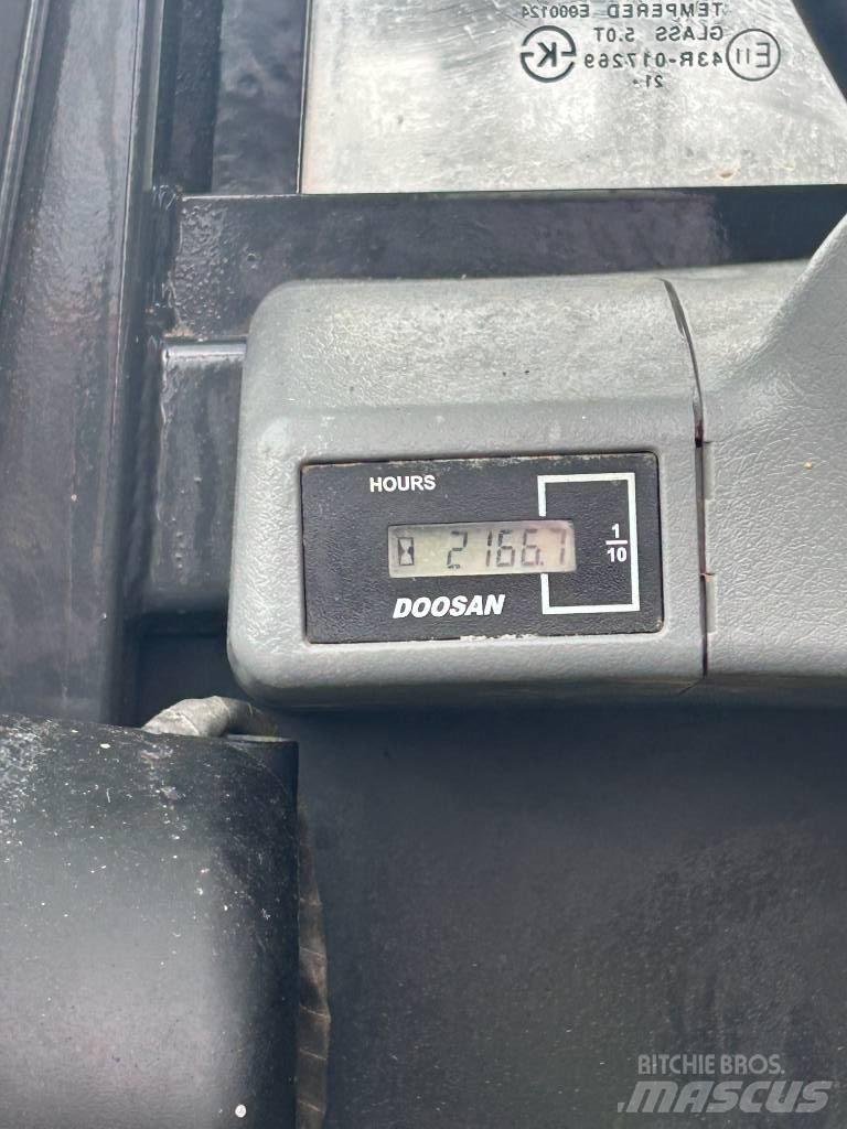 Doosan DX 63-3 Pásové rýpadlá