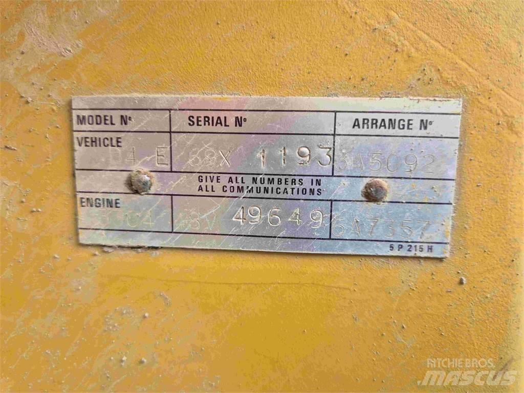 CAT D4E Pásové dozéry