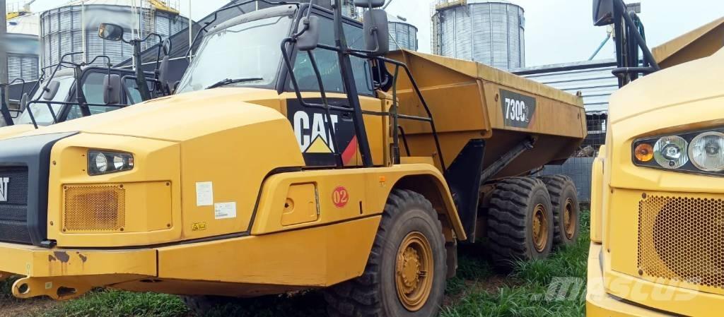 CAT 730 C 2 Kĺbové nákladné autá