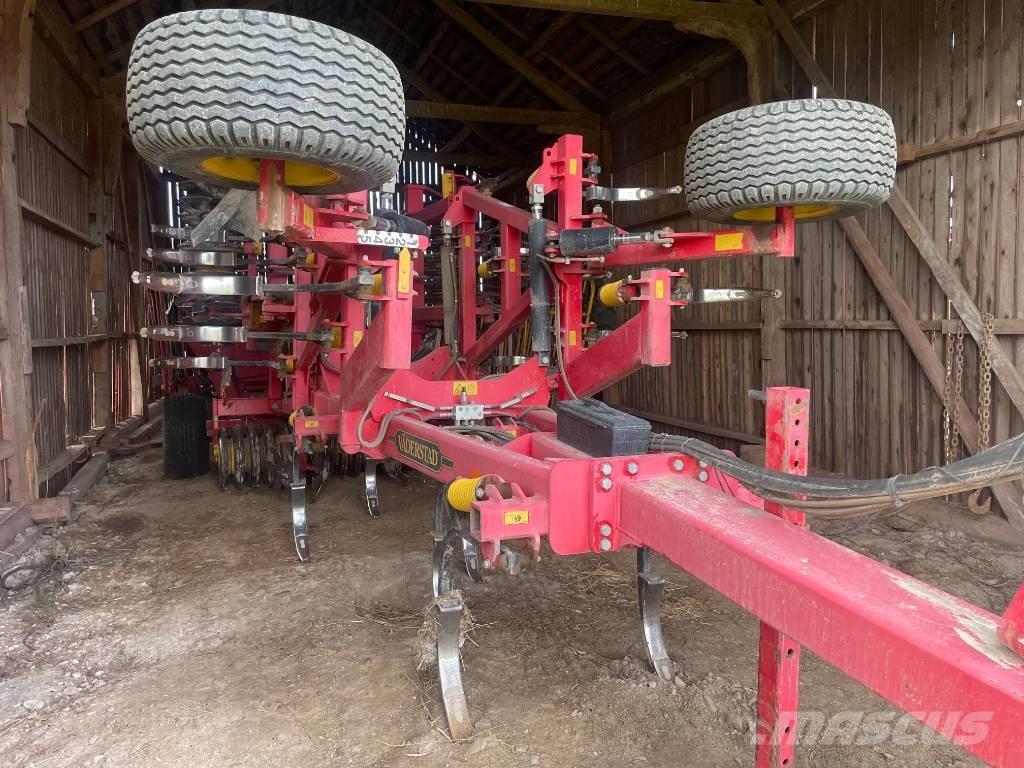 Väderstad CS420 Kultivátory