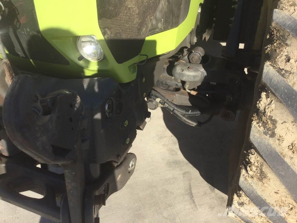 CLAAS ARION 620 Traktory