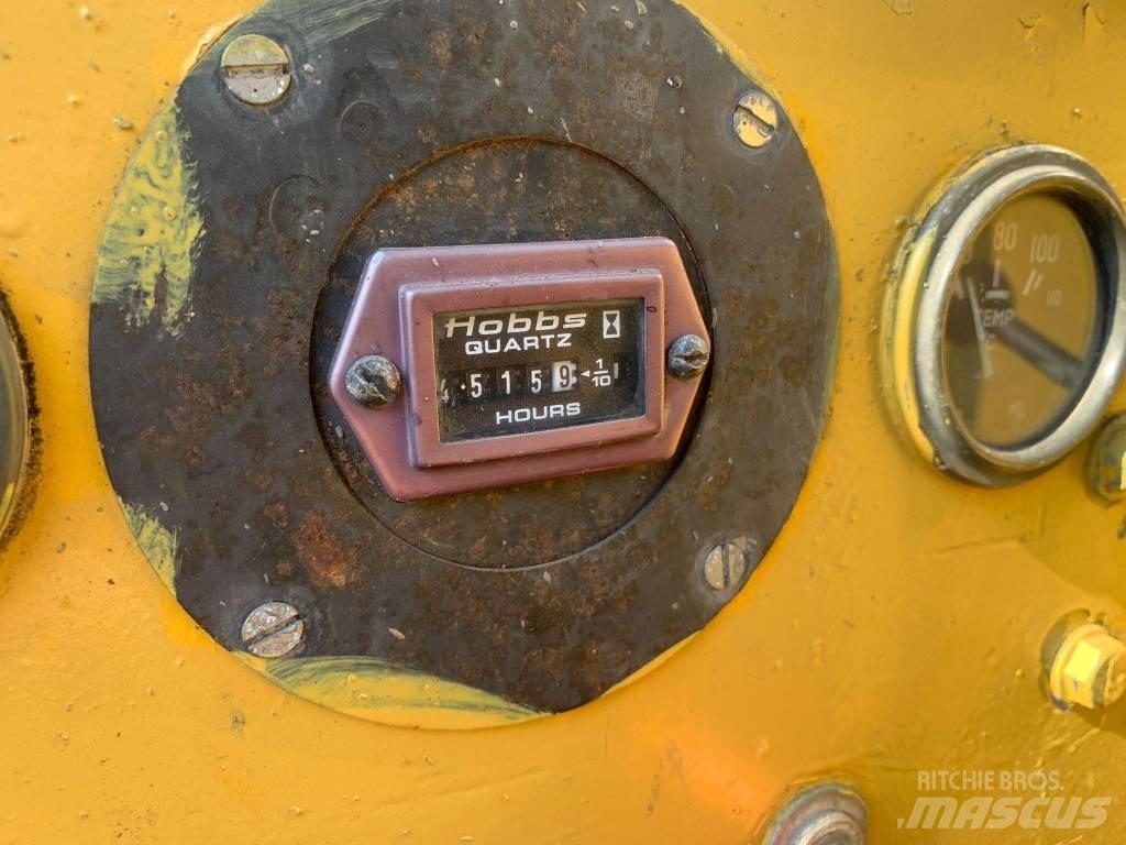 Morooka MST 800 Pásové sklápače