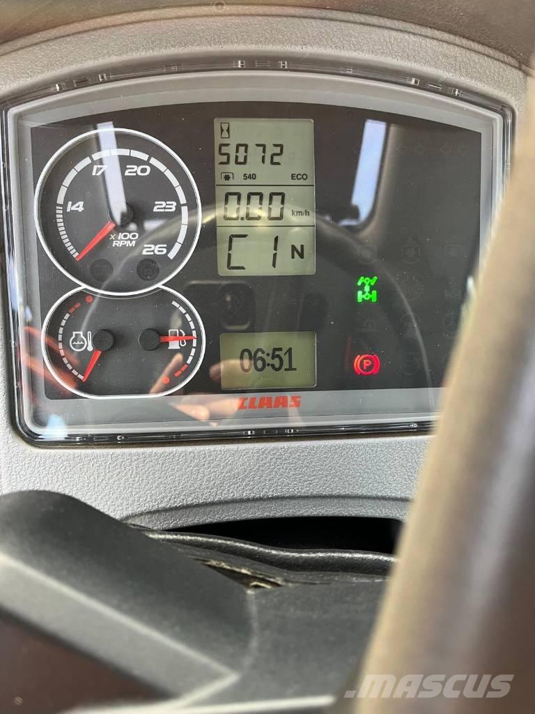 CLAAS Arion 640 CIS Traktory