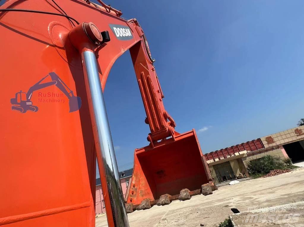 Doosan DH420 Pásové rýpadlá