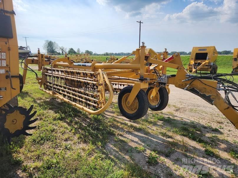 Vermeer R2300 Obracače a zhrabovače sena