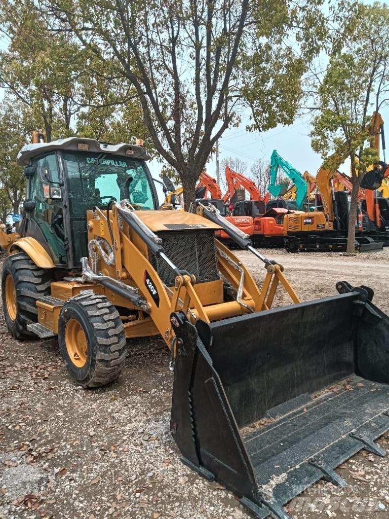 CAT 420F Kolesové nakladače